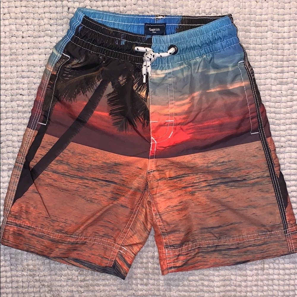 Boys GAP Print Swim Board Shorts 🌊 ☀️
